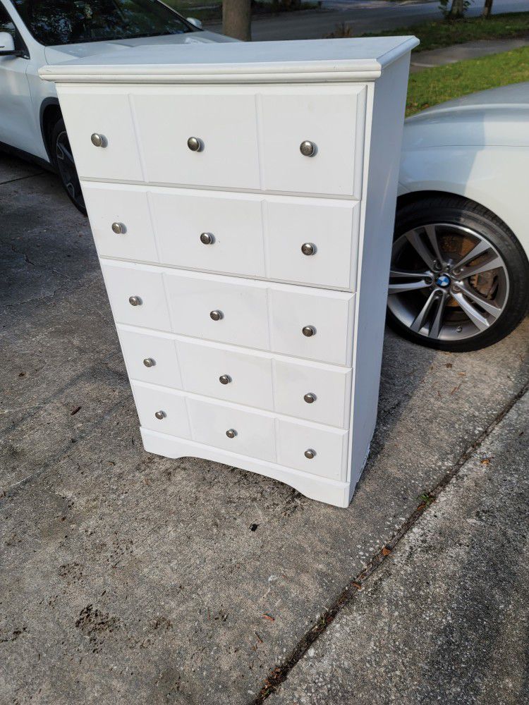 Modern White Solid Wood 5 Drawer Chest Dresser 
