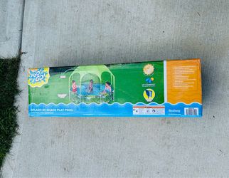 H2OGO! Kids Splash-in-Shade 8-Foot pool