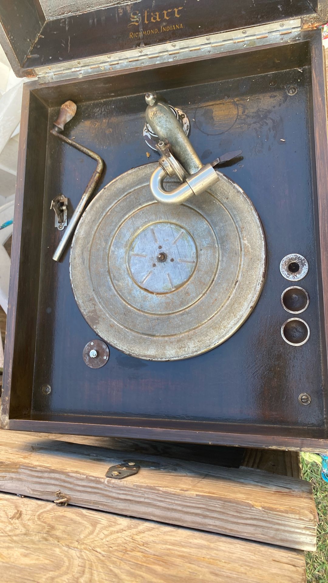 Antique photographer Or Record Player