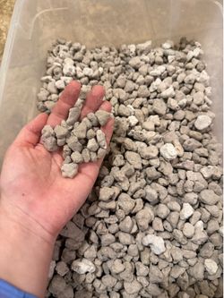 Large pumice 9lbs for good plant soil mix