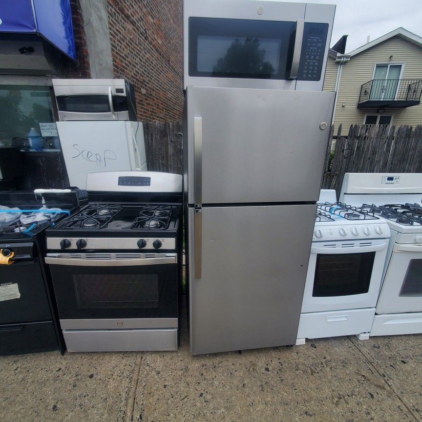 Stove Fridge Microwave All 3 Pices Great Condition $850 Pick Up 301 Saundview Ave Bronx NY 10473..we Also Deliver Extra Fee