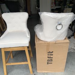 4 Brand New Barstools