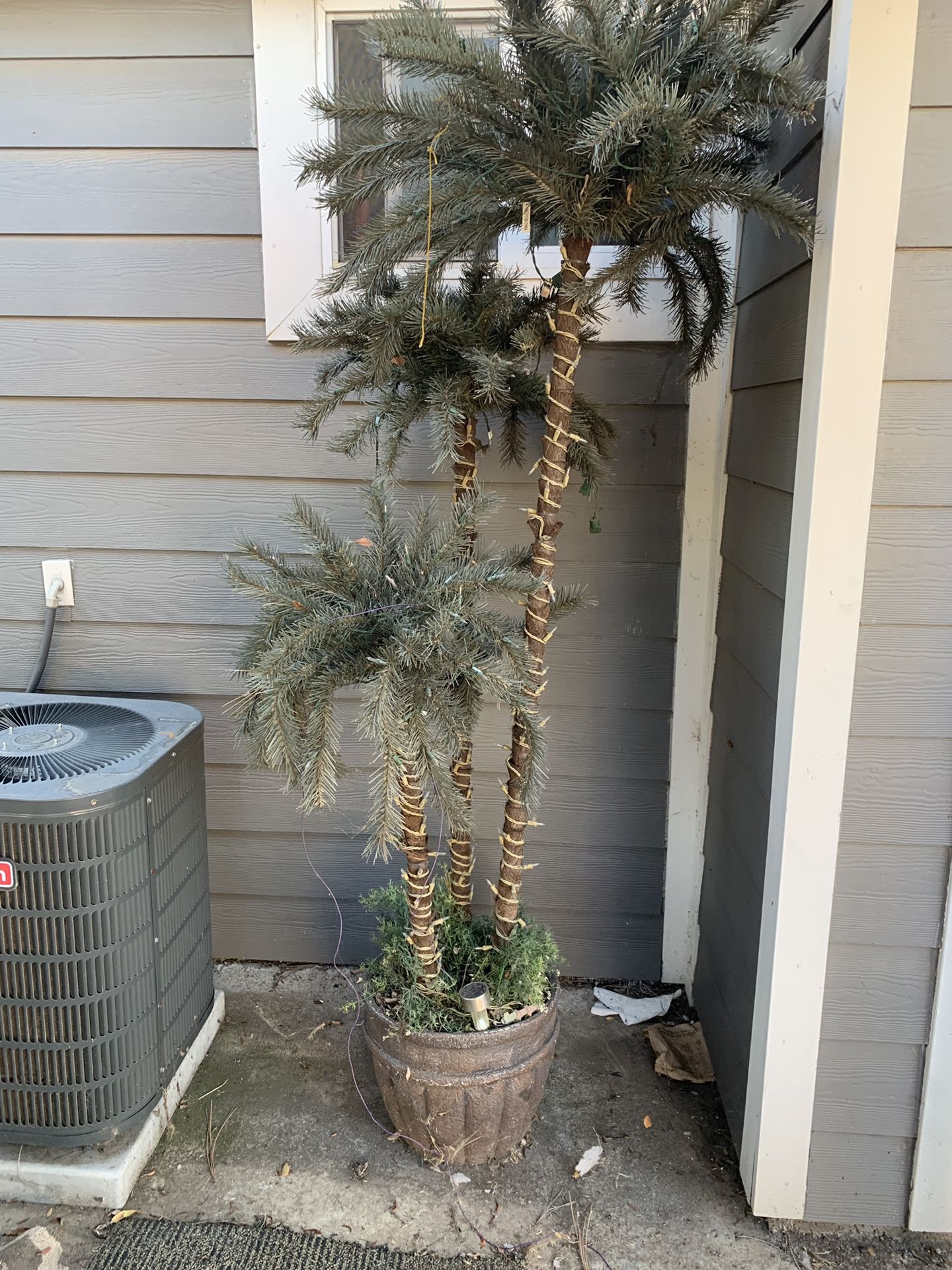 Fake Palme tree planter decoration & extra plant pot