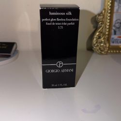 Giorgio Armani Luminous Silk Foundation