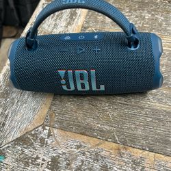 JBL Charge 6    $125