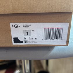 UGG BOOTS! BRAND NEW!! NEVER WORN!!