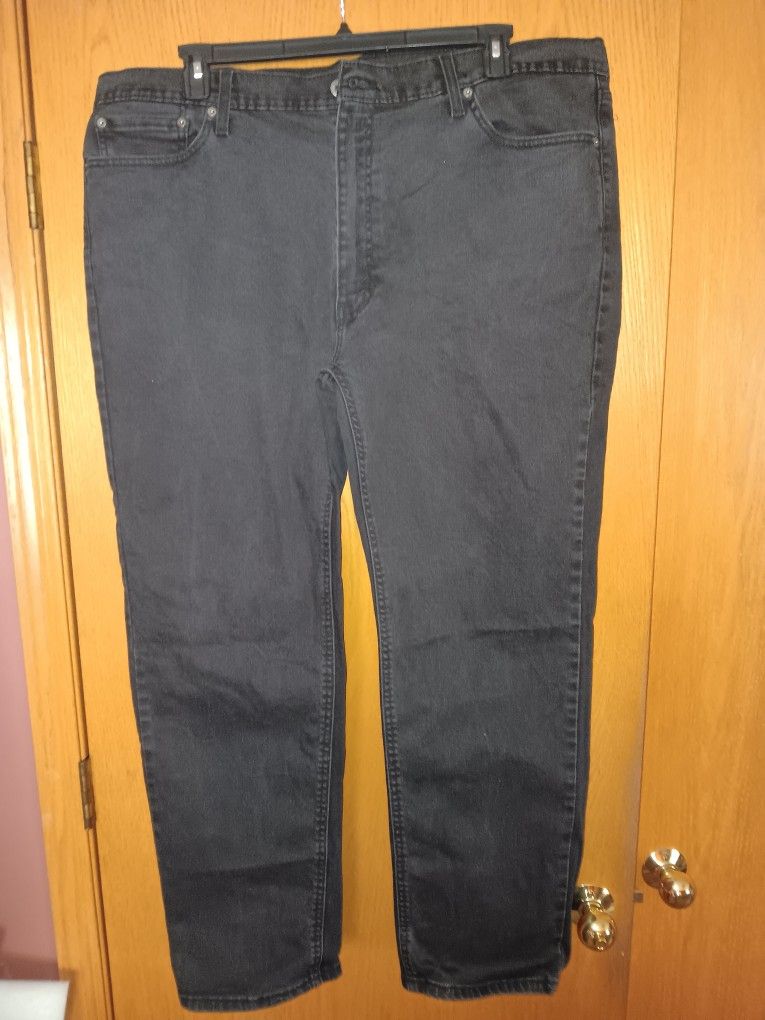 Men's Size 42 By 32, Levi's 541 Jeans 