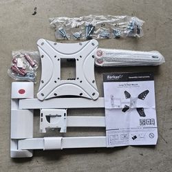 TV Wall Mount In White 