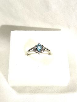 Vintage great condition .925 silver ring with  aquamarine and CZ diamonds. Size 10.