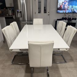 White Dinning Table 