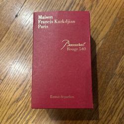 Baccarat Rouge 540 Extrait de Parfum - a luxurious, long-lasting