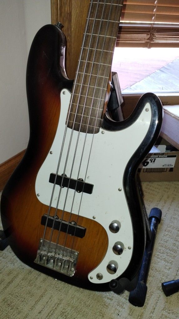 Sx 5 String Fretless Bass