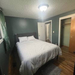 Queen Adjustable Bed Frame Set w/ Mattress