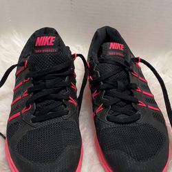 Nike Max Dynasty Shoes 816748-003 Size 8M/39 Black Pink ECU Very nice condition