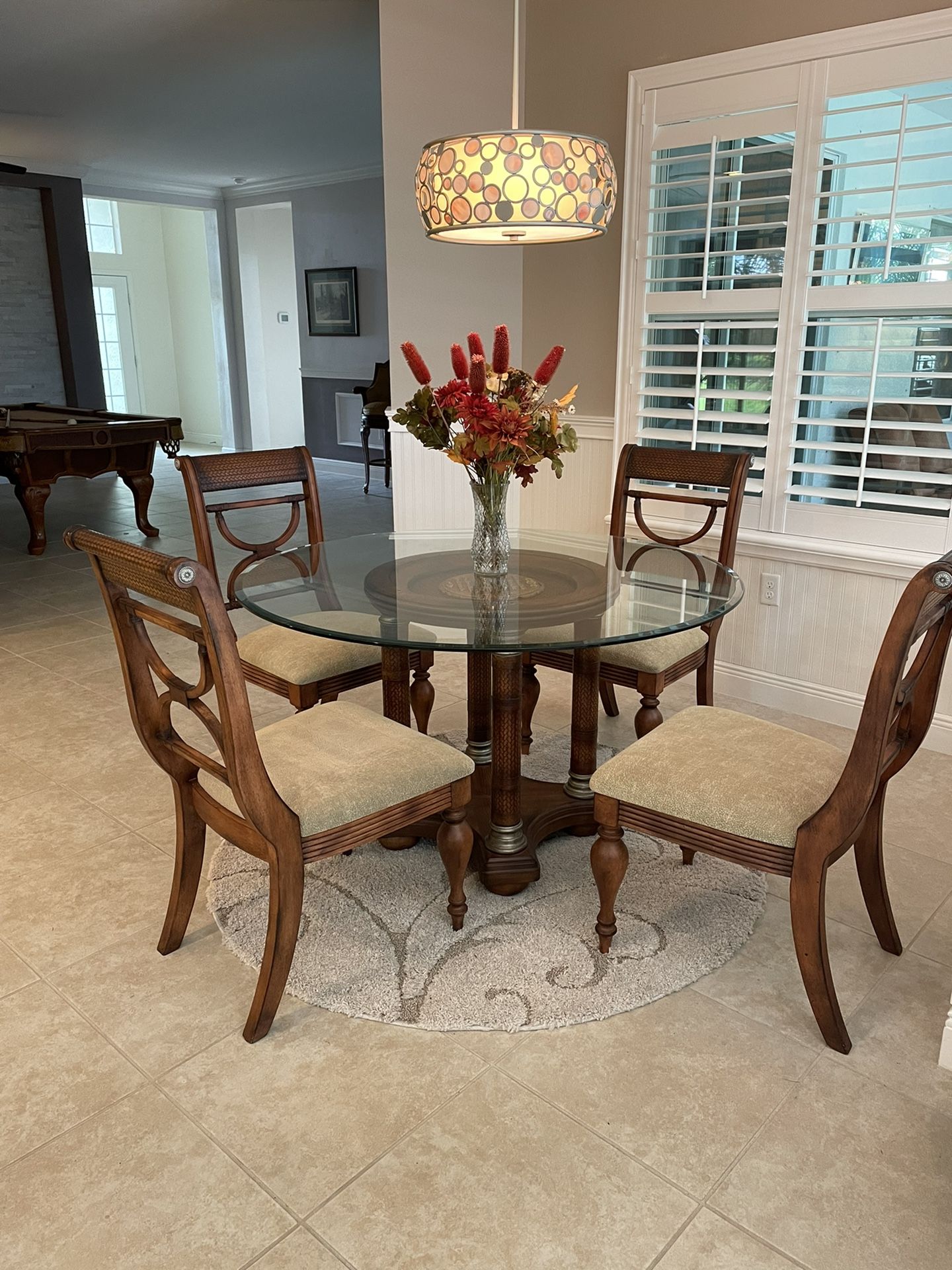 Breakfast Nook Table And 4 Chairs