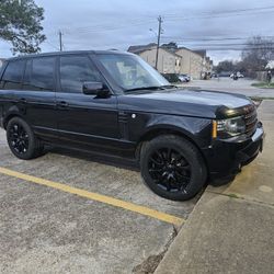 2011 Land Rover HSE. Read Description 