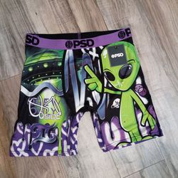 Psd Alien Graphic Medium