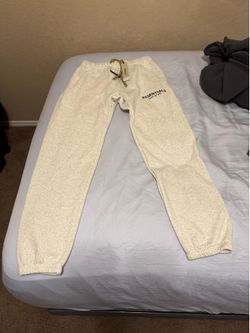 White essential sweatpants
