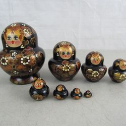 Vintage Russian Hand Painted Matryoshka Nesting Dolls Set of 8 Signed
