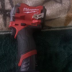 M12 Stubby Fuel With Battery