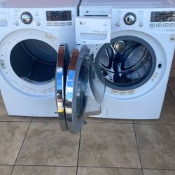 Lavadora Y Secadora LG  En Buen Estado. Negocio Particular 