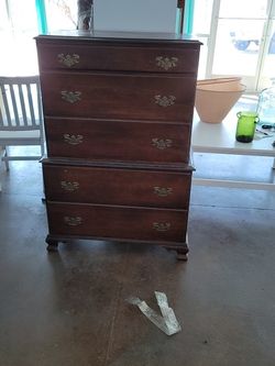 Vintage Chest Of Drawers