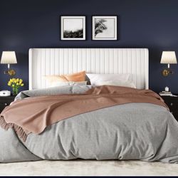 King Size Velvet Bed Frame/Vertical Channel Tufted Wingback Headboard/Upholstered Platform