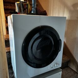 Black+Decker BCED26 compact dryer