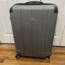 Ricardo Beverly Hills 28” Expandable Hardside Carry-On Spinner Luggage, Grey