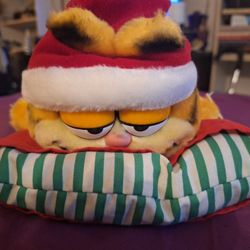 Vintage 1979,1981 Garfield Chrismas Stuffed Animal Still With Tags