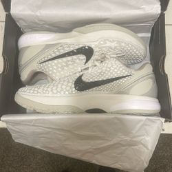 Kobe Vi Protro 