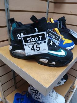 Nike High-Top Sneakers Size 7