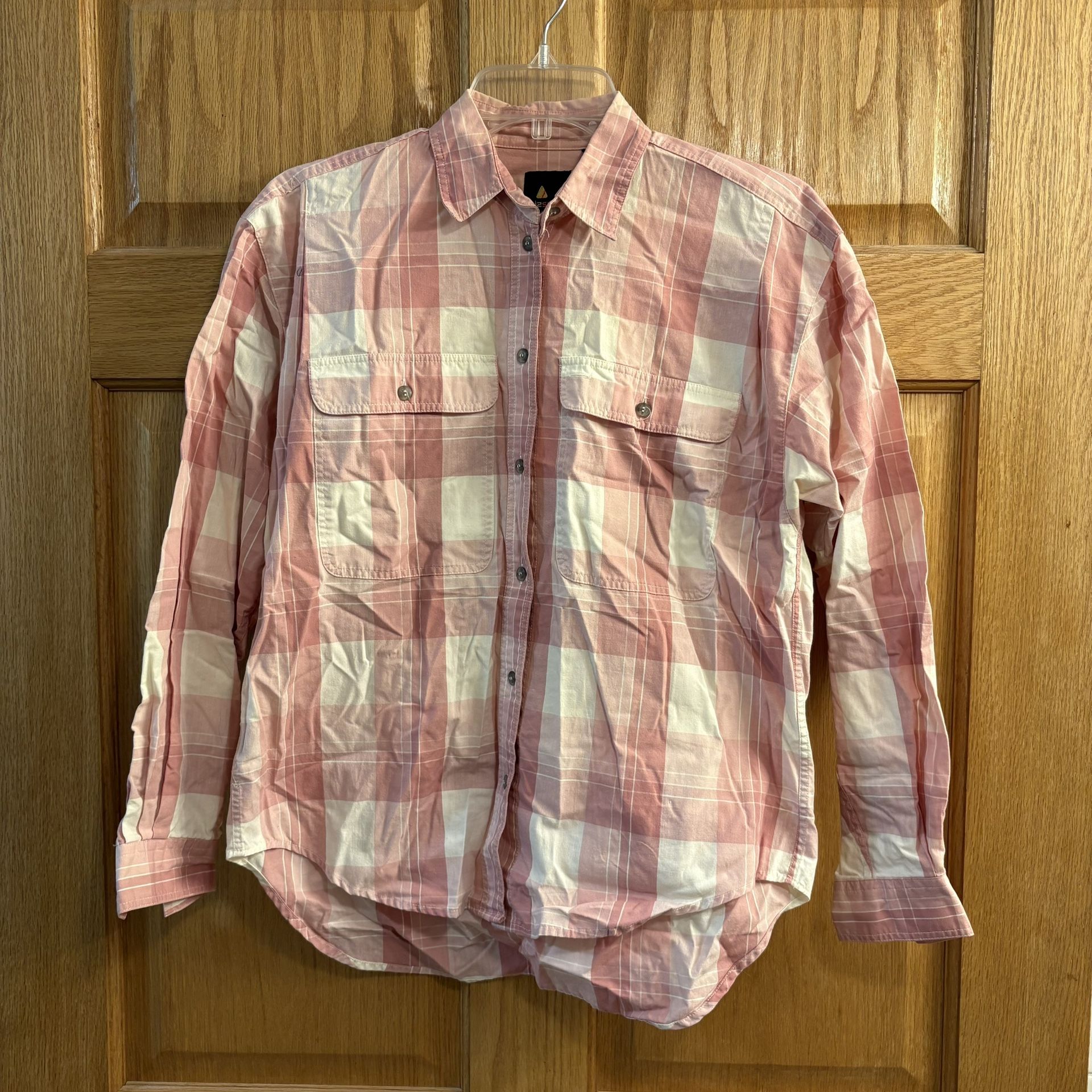 Liz Claiborne LizSport Women’s S Long Sleeve Button Down Shirt Pink White Plaid
