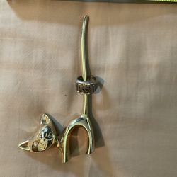 Ring Holder Shaped Like Cat