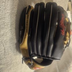 Rawlings Model WPL115BCW Players Series 11 1/2" Glove
