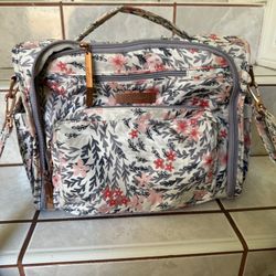 JUJUBE DIAPER DUFFLE BAG