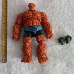 Marvel Legends The Thing loose with 2 Skrull heads 
