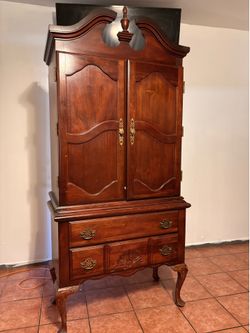 Vintage Wardrobe (30$)