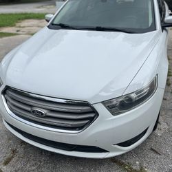2015 Ford Taurus