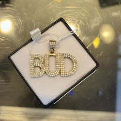 Bud Pendant 