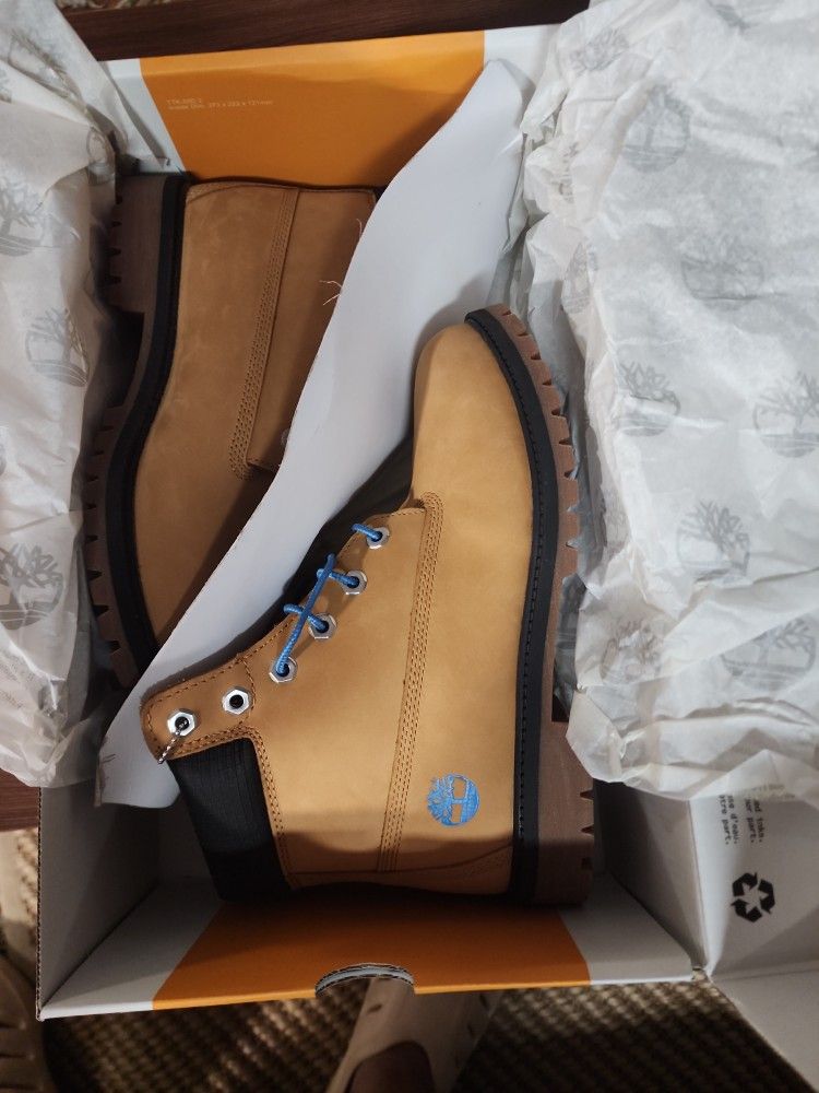 Timberland Juniors Size 7