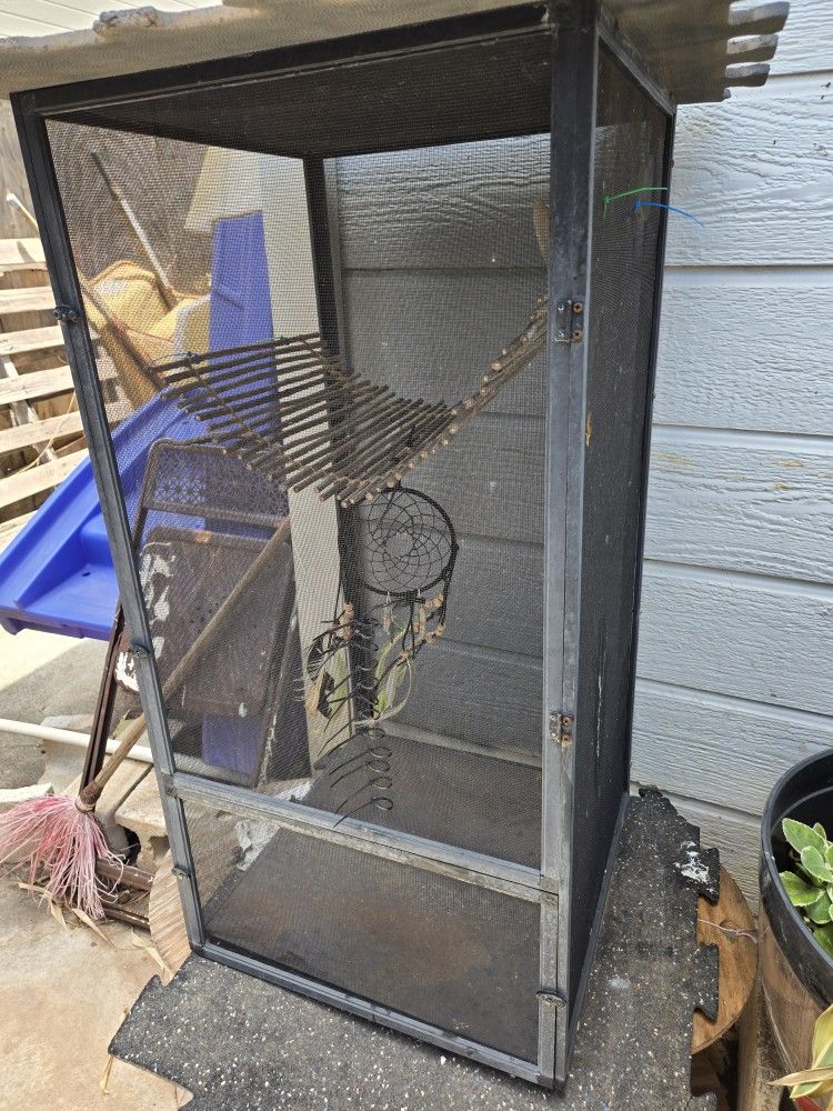Chameleon Cage