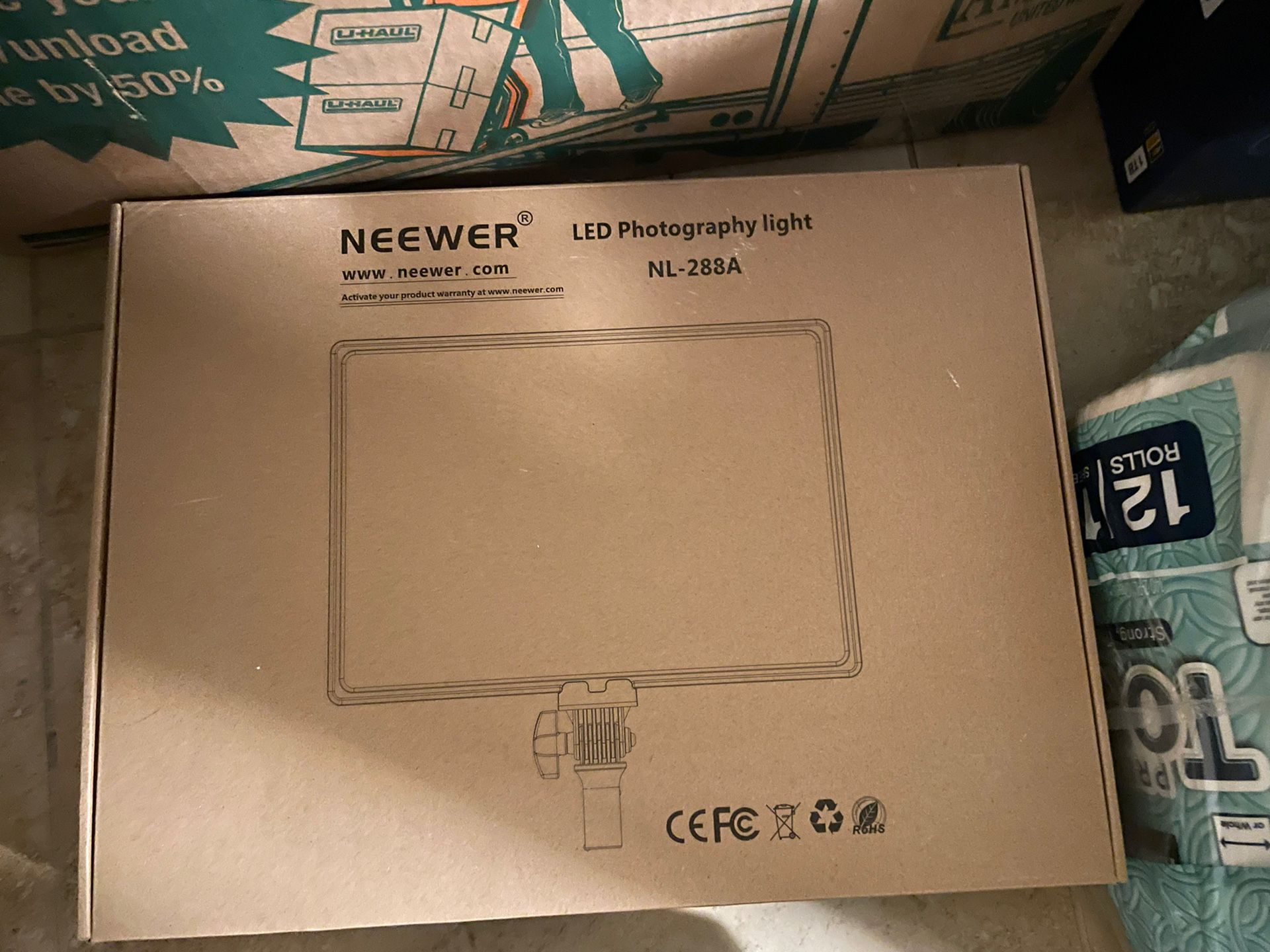 Neewer NL288 LED Video Light with 2.4G Remote for Sale in Tucson, AZ  OfferUp