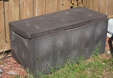 Pool storage box