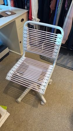 Pink Bungee Chair from Container Store