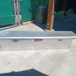 Duralast Aluminum Tool Box 6 .5ft