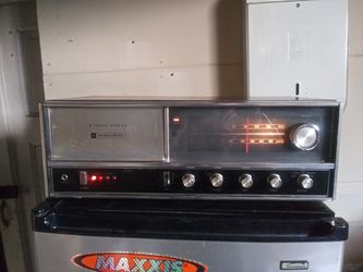 Penncrest 8track stereo player/receiver