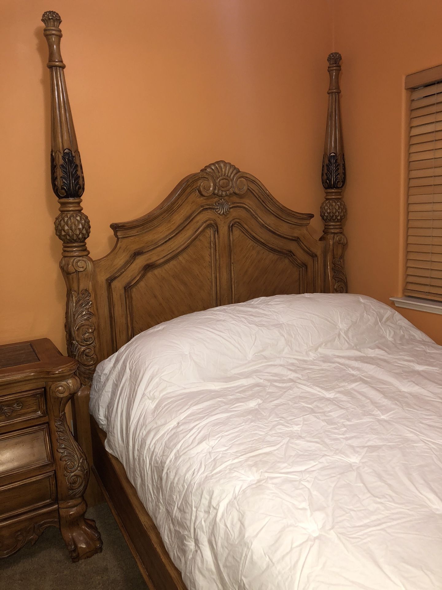 Queen bedroom set