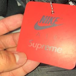 Air Max size 7 Supreme 