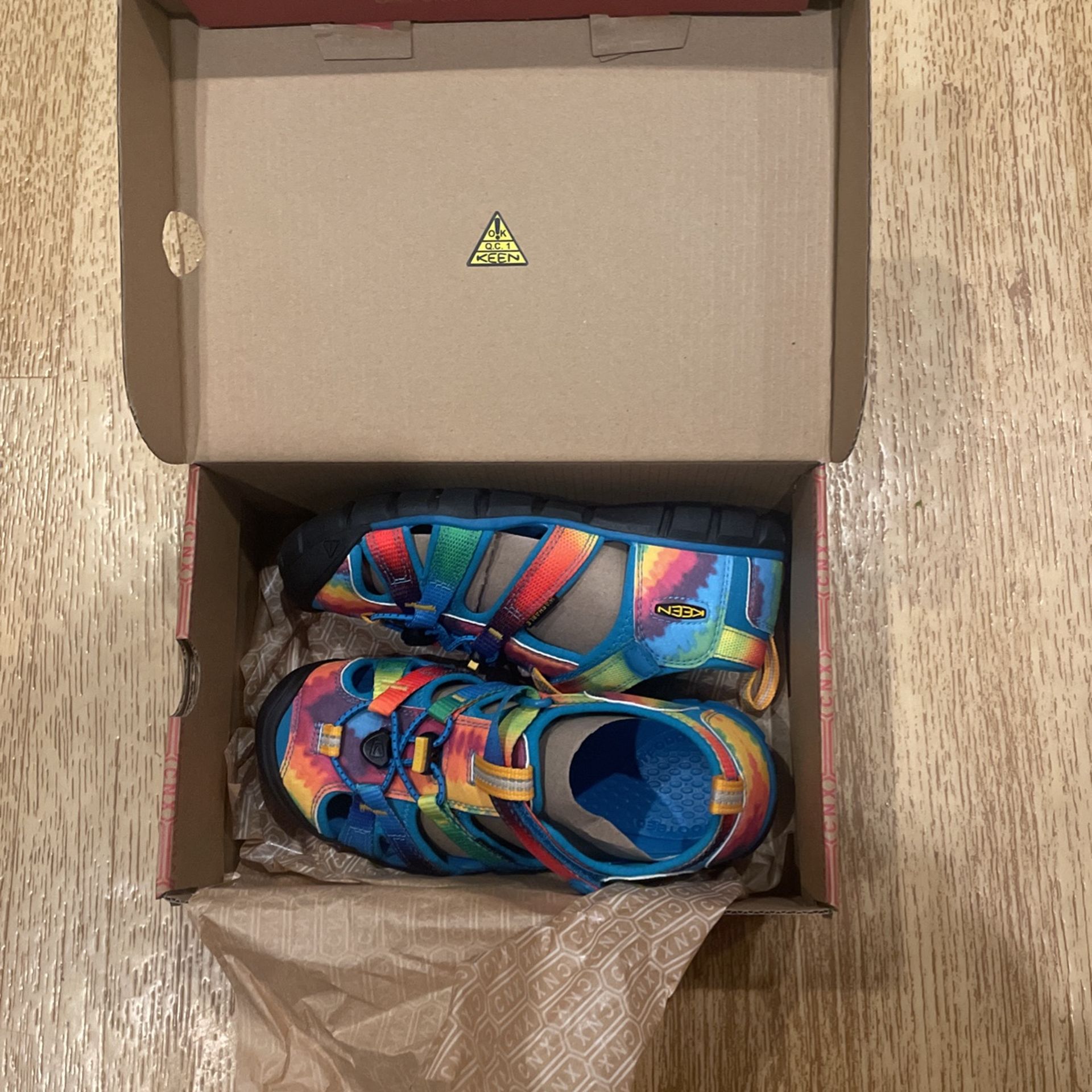 Kids Keen Water Shoes New In Box